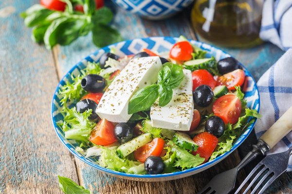Comment préparer des salades complètes et équilibrées ?